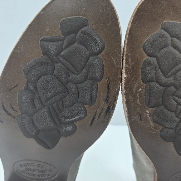 Kork-Ease Ryder Taupe Suede Leather Ankle Bootie Boots w/zippered Heels Size 10M - Picture 10 of 11